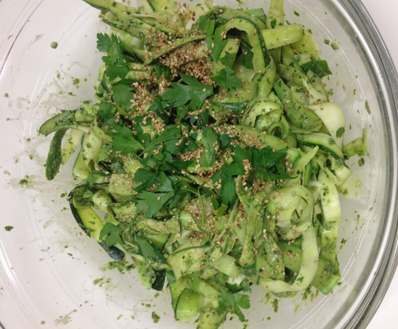 Tagliatelles de courgettes au pesto