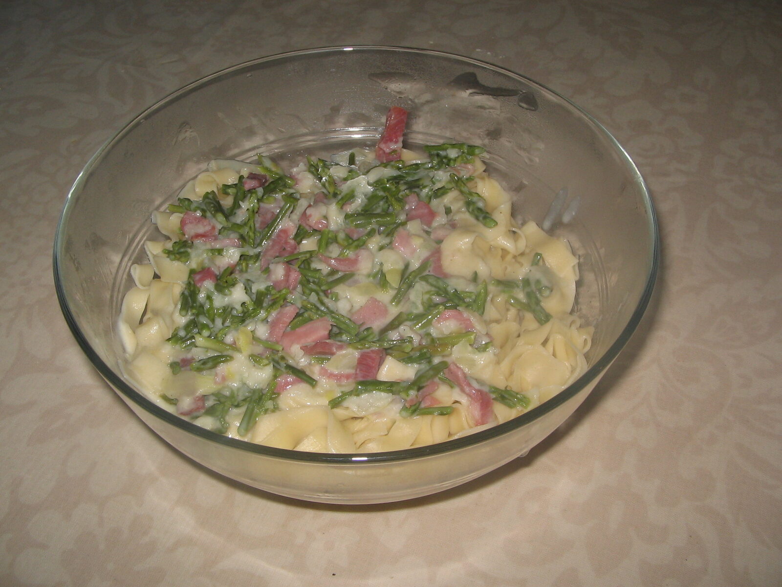 Tagliatelles fraîches aux asperges sauvages