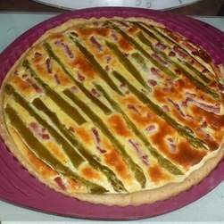 Tarte aux asperges, lardons et chèvre