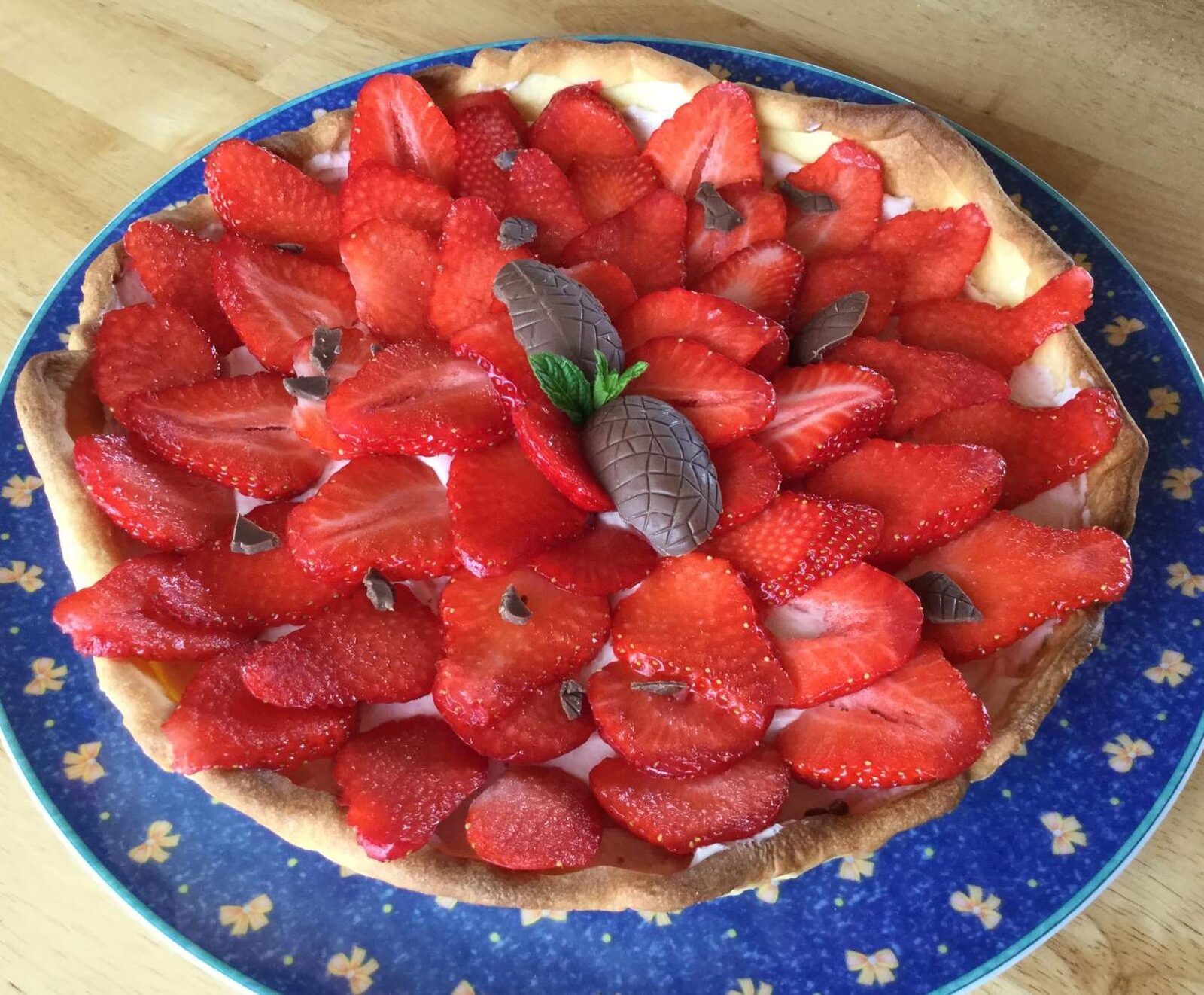 TARTE AUX FRAISES FAÇON TROPEZIENNE