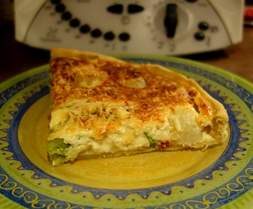 Tarte aux navets glacés et pois gourmands