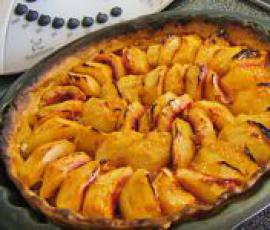 tarte aux pêches de vigne du jardin