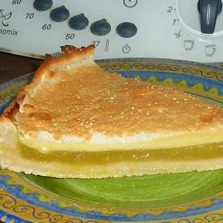 Tarte patissière meringuée à la rhubarbe