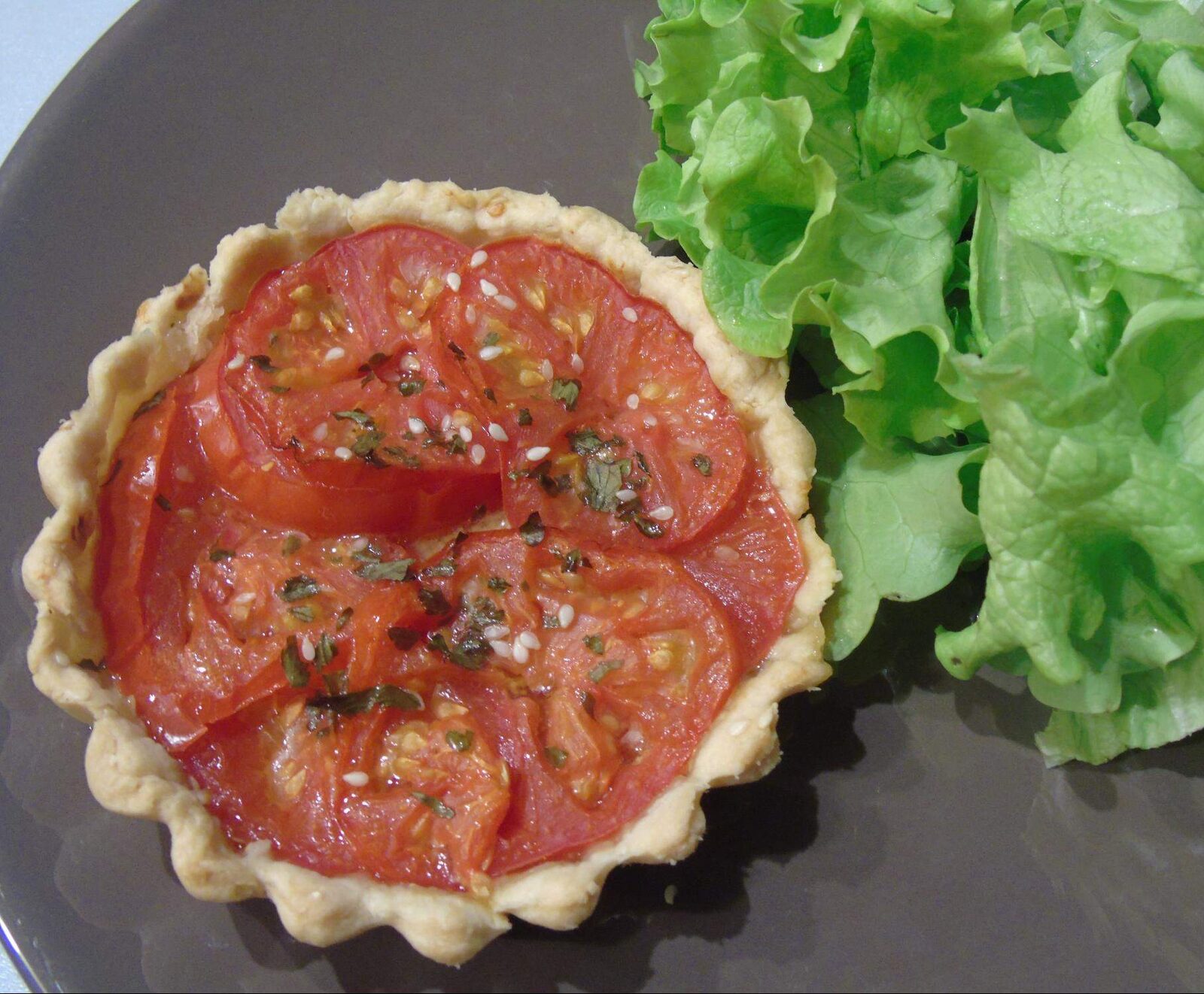 Tartelettes au Sésame - Tomates & Moutarde