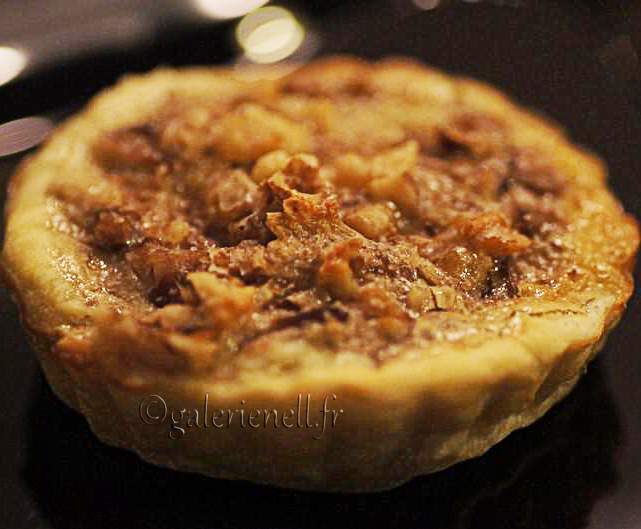 Tartelettes aux pleurotes et éclats de noix