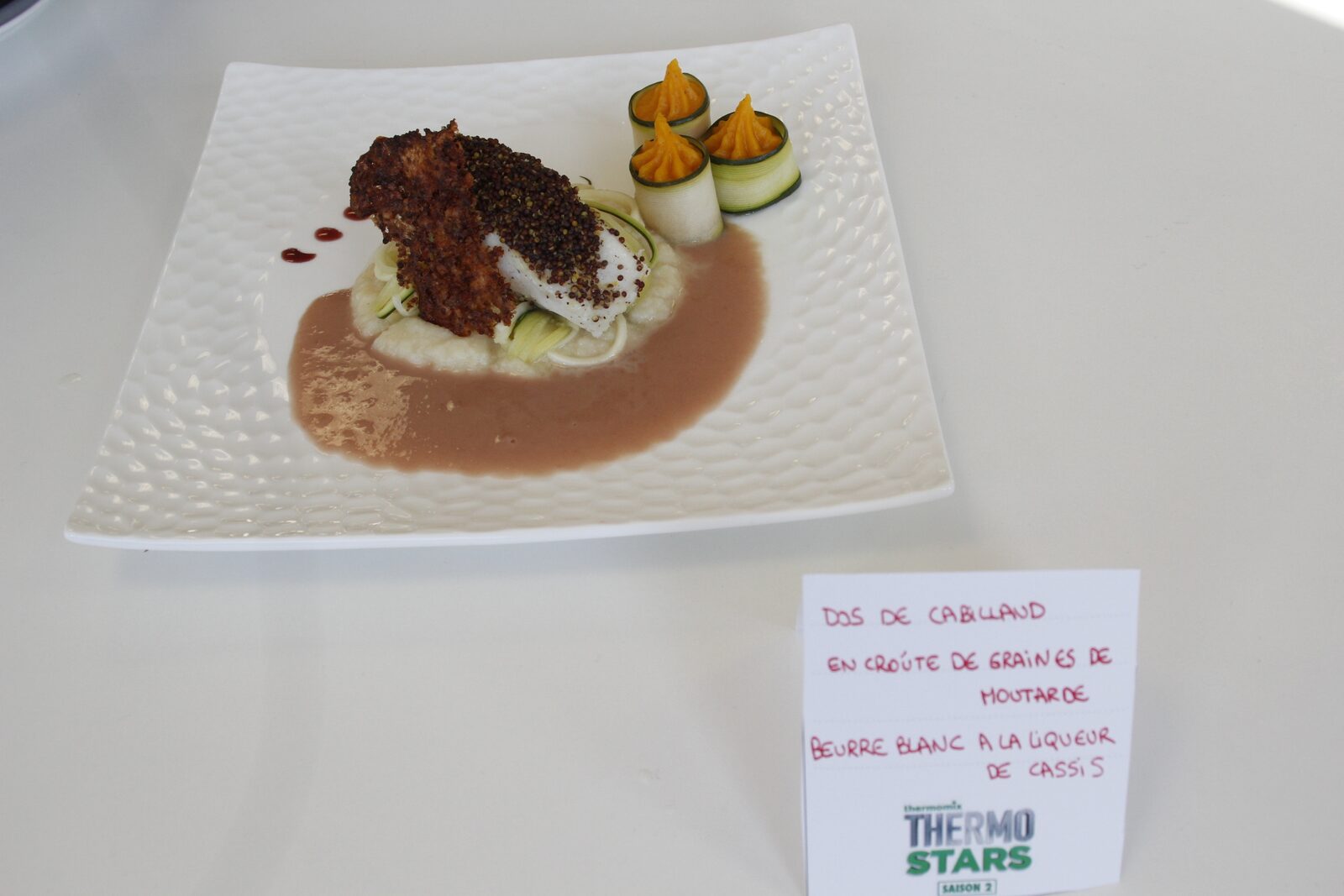 THERMOSTARS - DOS DE CABILLAUD EN CROÛTE DE GRAINES DE MOUTARDE, BEURRE BLANC A LA LIQUEUR DE CASSIS