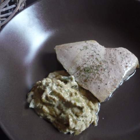 Thon frais à la crème d'oignons et de poireaux