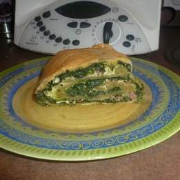 Tourte Roulée aux épinards, lardons et fromage