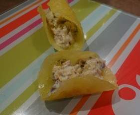 Tuiles de Parmesan, rillettes de maquereaux à la moutarde à l'ancienne