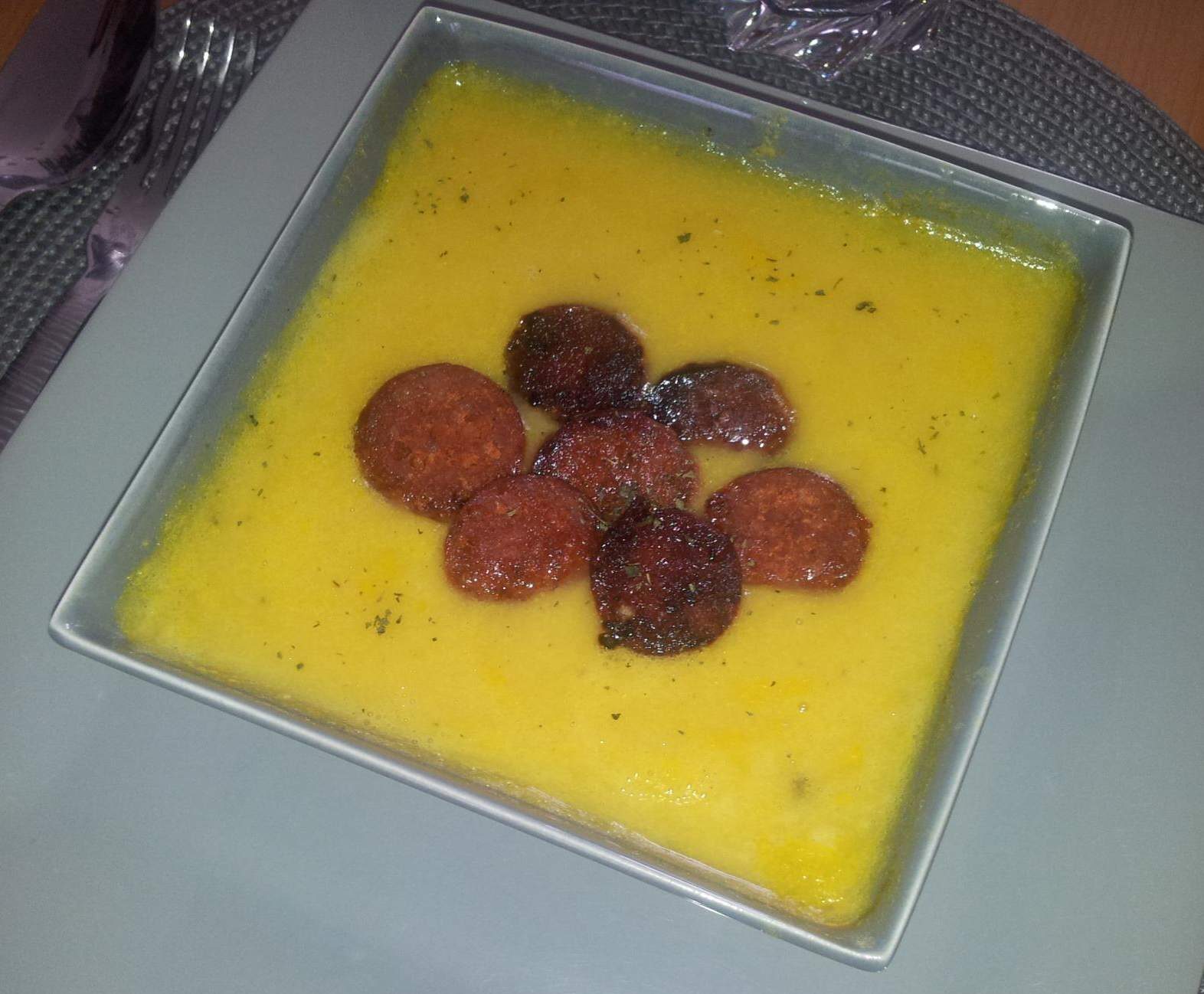 Velouté Carottes, Lentilles corail au curry et Chorizo