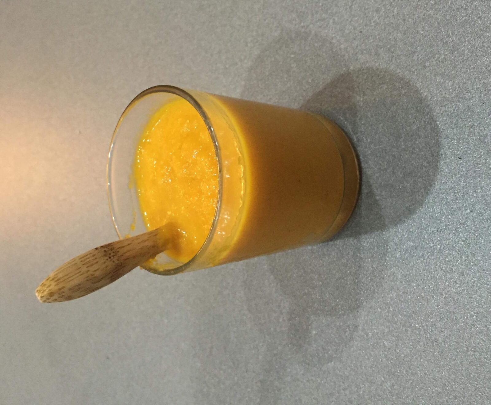 Velouté de carottes et patates douces au lait de coco, curry et gingembre
