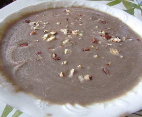 Velouté de champignons aux noisettes