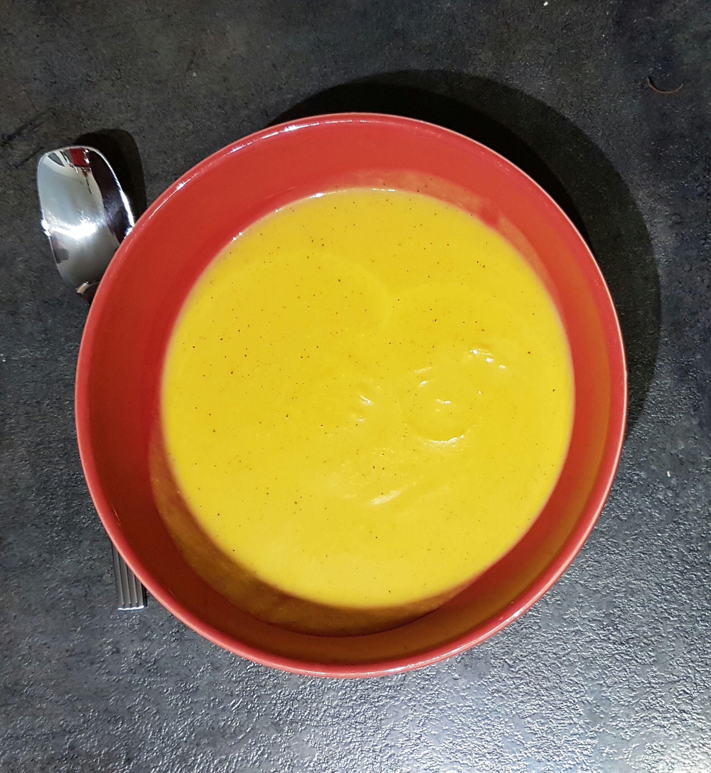 Velouté de courge Butternut au gingembre et noisette