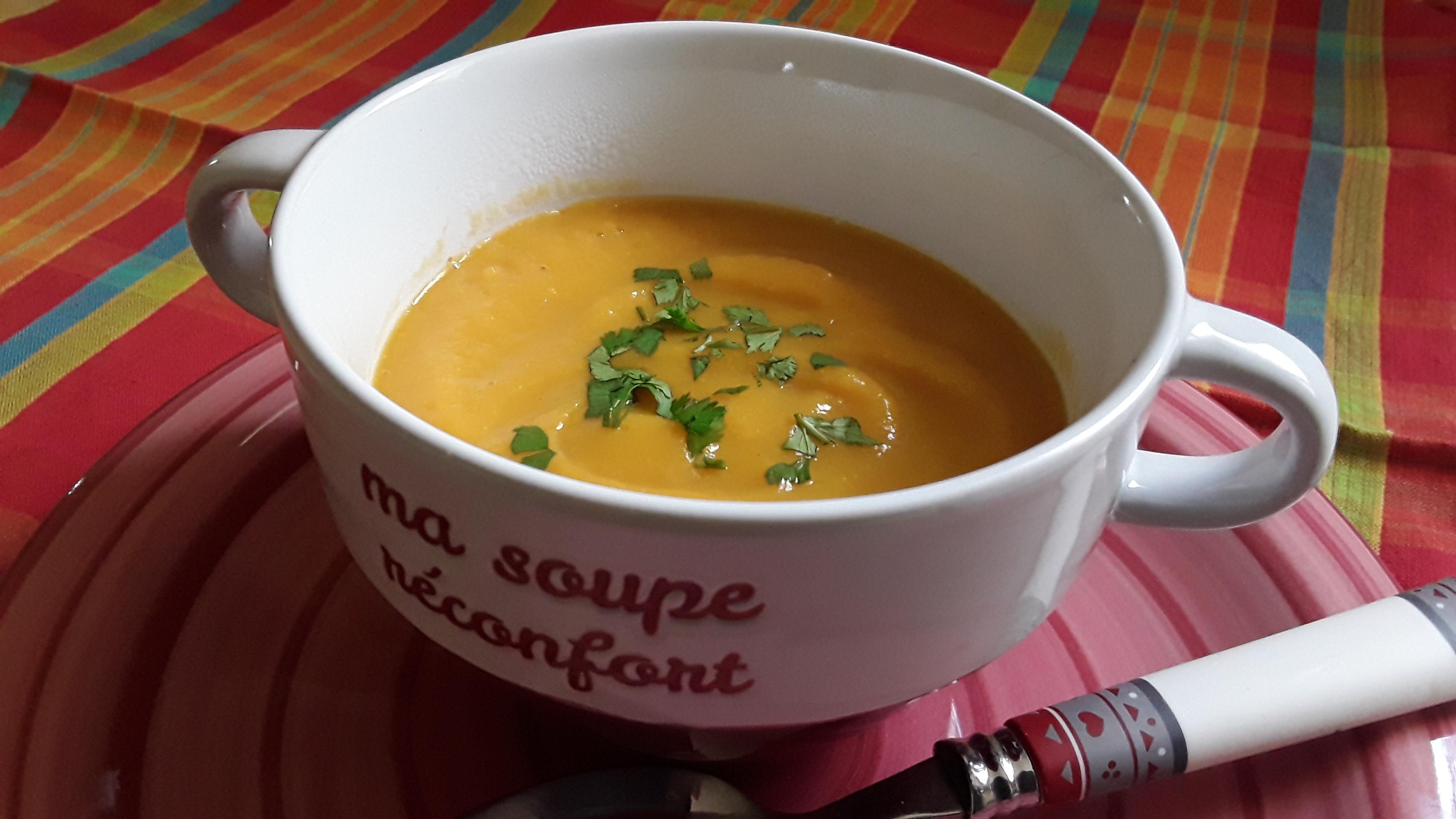 Velouté de potiron celeri-rave et cannelle