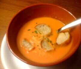 Velouté de tomates à l'italienne