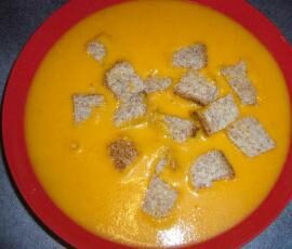 Velouté de tomates et poivrons